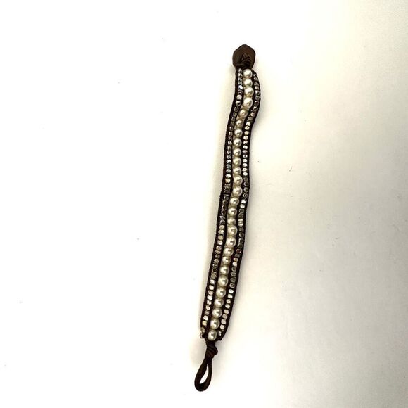 AEO faux pearl leather wrap bracelet - Picture 5 of 10